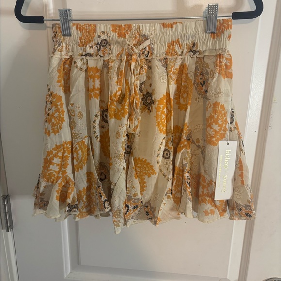 Bishop + Young anthropology Floral Print mini Skirt -White and Orange NWT SIZE M - Picture 2 of 5